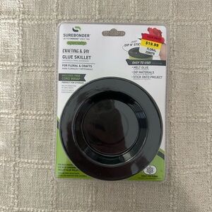 Crafting & DIY Glue Skillet - Black